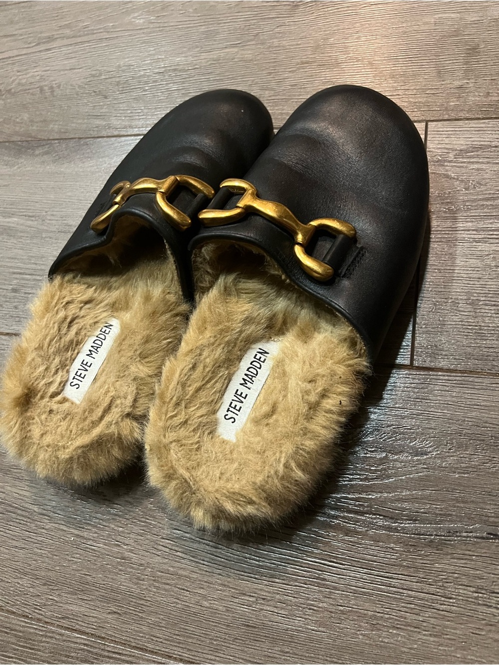 Steve Madden Kids Black Faux Leather Slip-On Mules with Gold Chain